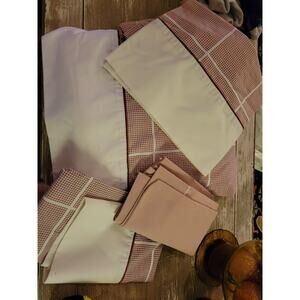 Vintage King Size Flat Sheet And 2 Pillow Cases And 1 Coordinating Pillow...